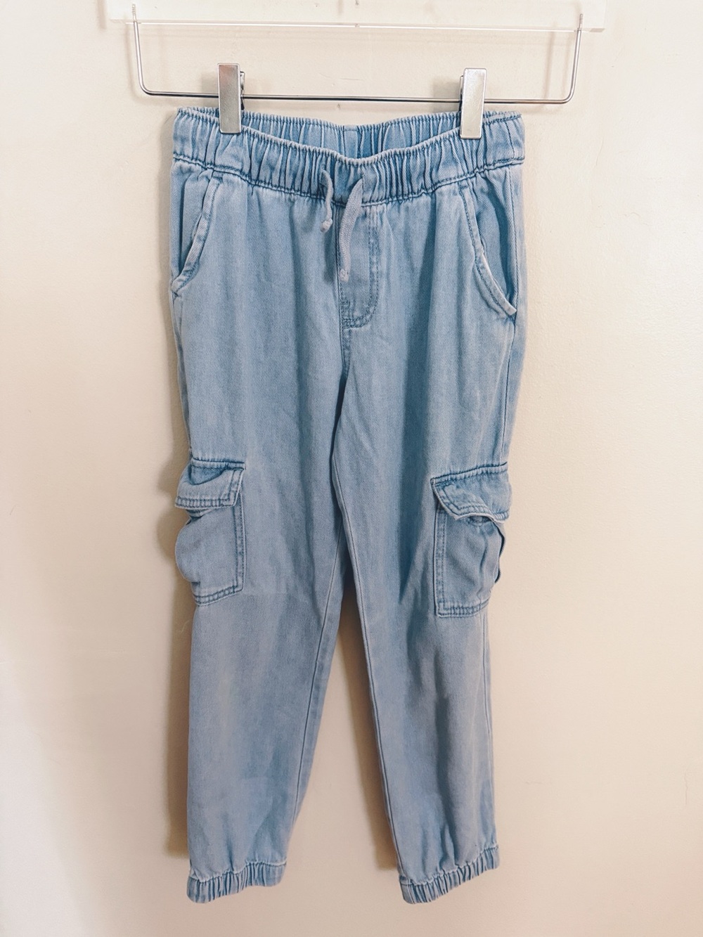 Cat & Jack Girls 8 Light Wash Denim Cargo Jogger Pants Pull On